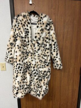 Faux Leopard Print Long Coat - Cream & Black